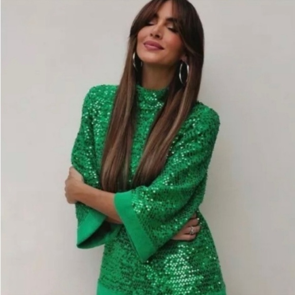 ZARA AW21 SEQUIN TOP BLOUSE GREEN Size Large - Picture 2 of 12